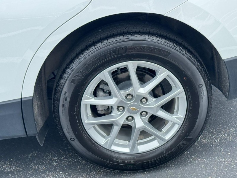 Chevrolet Equinox Vehicle Full-screen Gallery Image 07