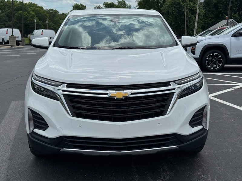 Chevrolet Equinox Vehicle Full-screen Gallery Image 09