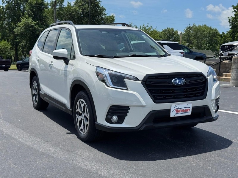 Subaru Forester Vehicle Image 02