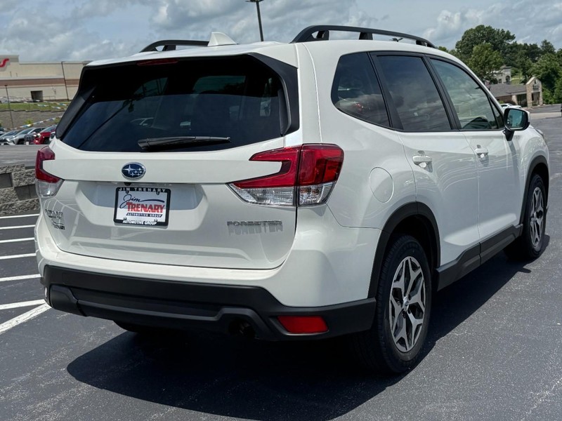 Subaru Forester Vehicle Image 03