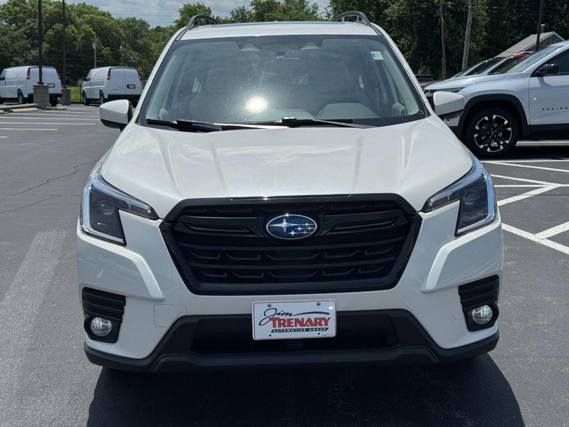Subaru Forester Vehicle Image 09