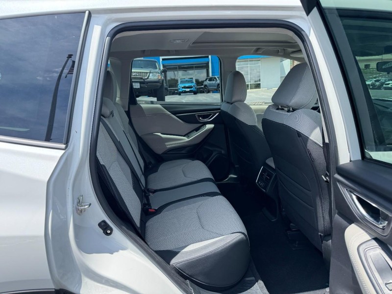 Subaru Forester Vehicle Image 10