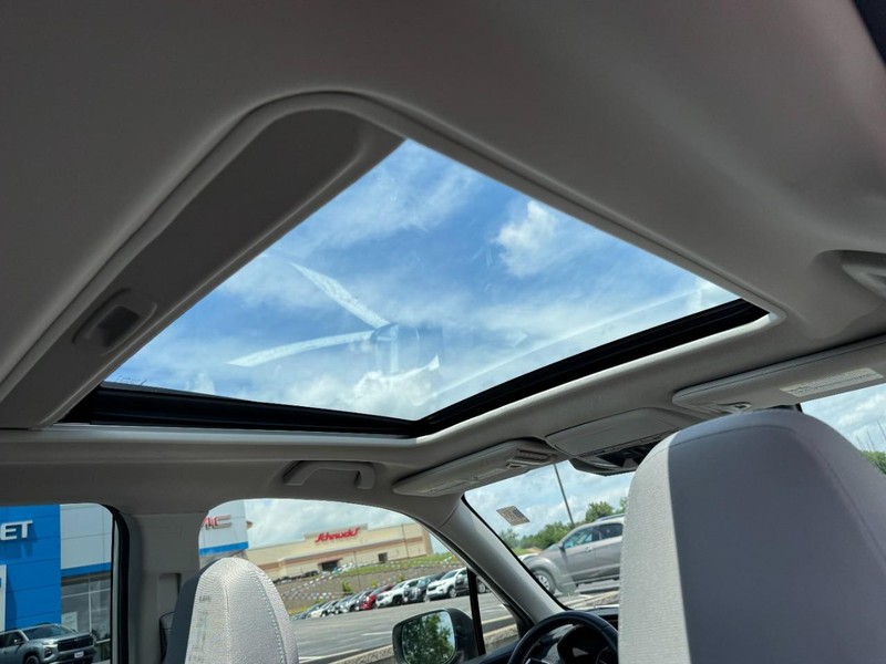 Subaru Forester Vehicle Image 11