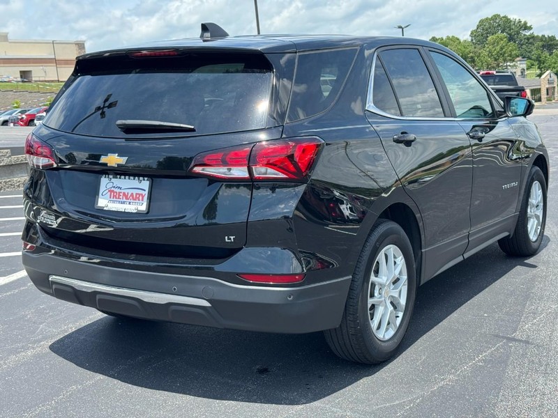 Chevrolet Equinox Vehicle Full-screen Gallery Image 03