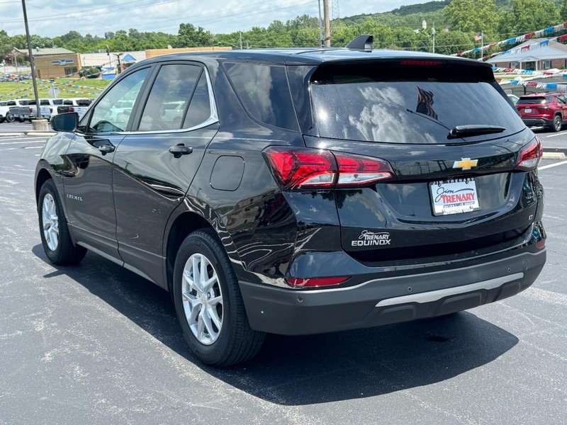 Chevrolet Equinox Vehicle Full-screen Gallery Image 06