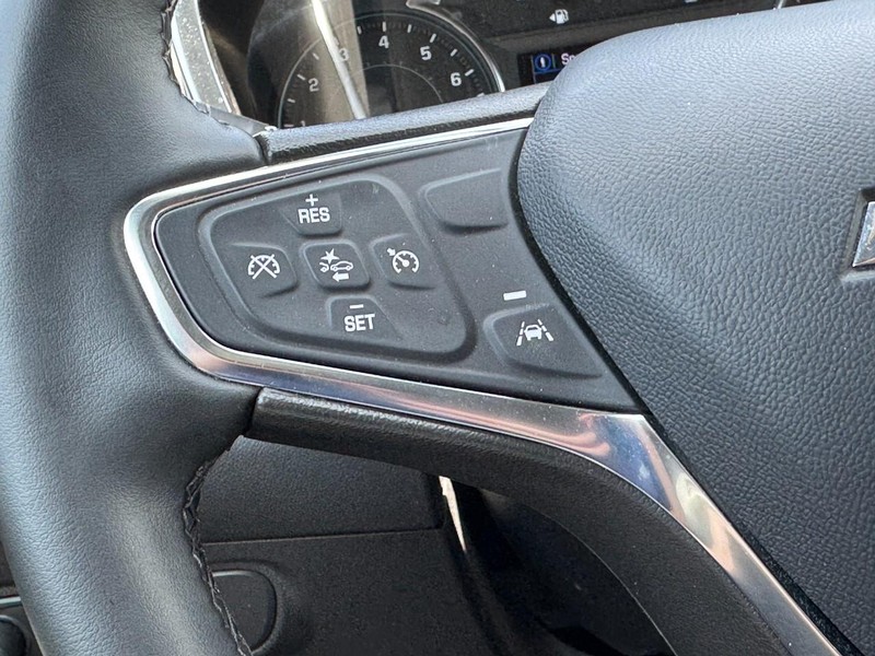 Chevrolet Equinox Vehicle Full-screen Gallery Image 16