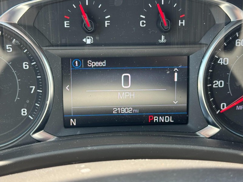 Chevrolet Equinox Vehicle Full-screen Gallery Image 18