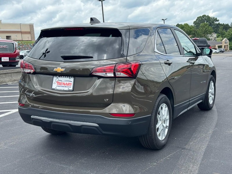 Chevrolet Equinox Vehicle Full-screen Gallery Image 03