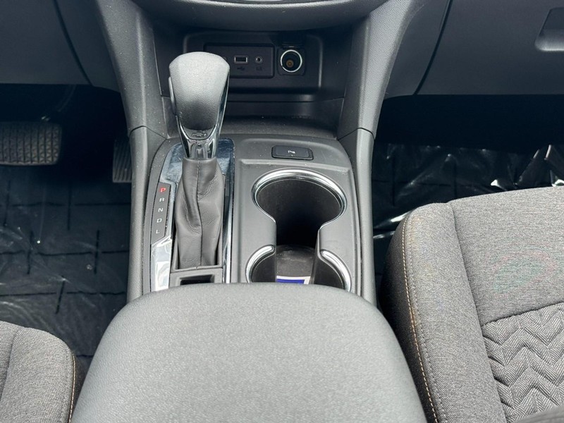 Chevrolet Equinox Vehicle Full-screen Gallery Image 14