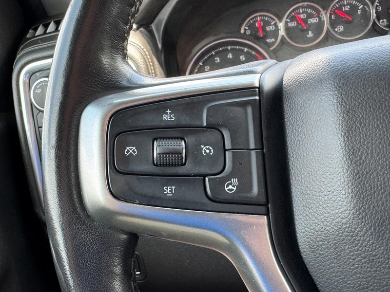 Chevrolet Silverado 1500 Vehicle Image 16