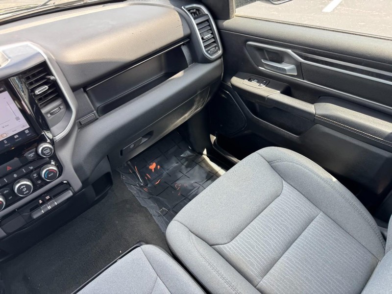 Ram 1500 Vehicle Image 15