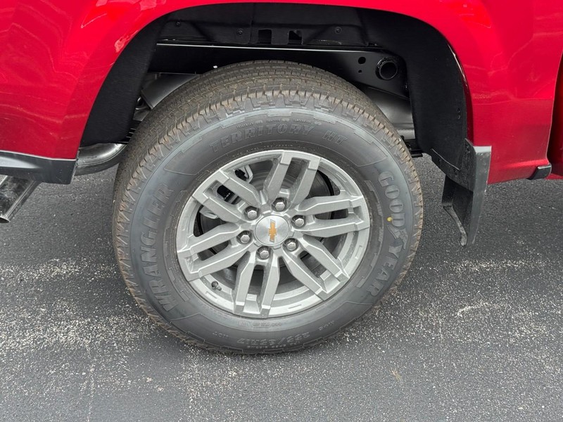 Chevrolet Colorado Vehicle Image 05
