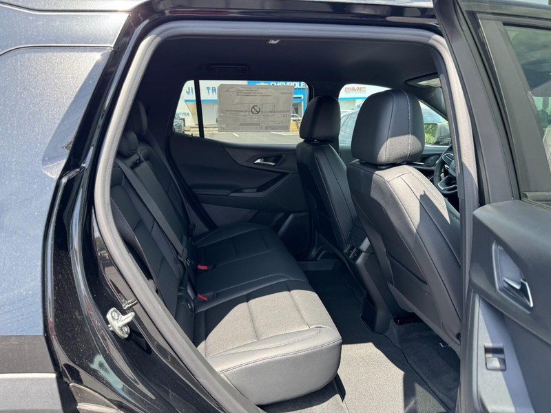 Chevrolet Equinox Vehicle Image 06