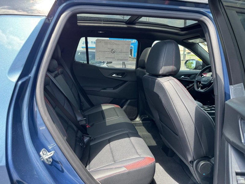 Chevrolet Equinox Vehicle Image 06