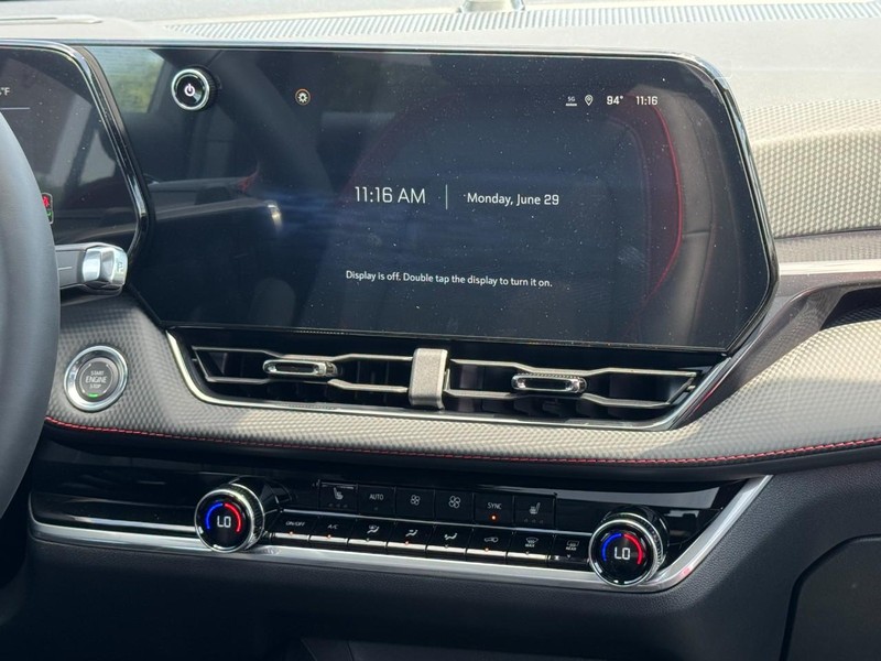 Chevrolet Equinox Vehicle Image 09