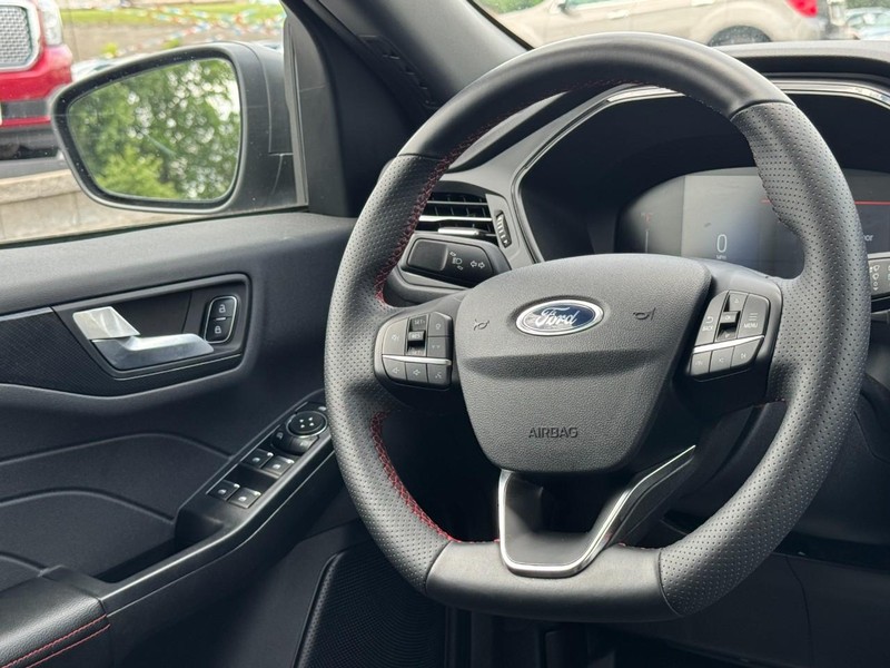 Ford Escape Vehicle Image 12