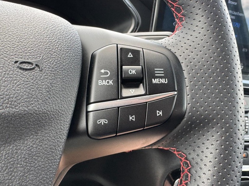 Ford Escape Vehicle Image 17