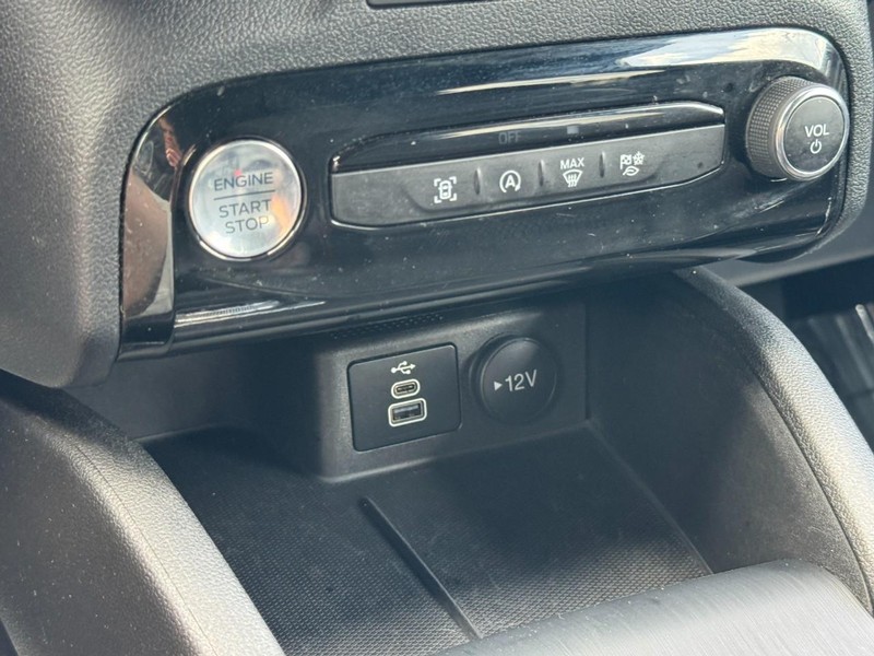 Ford Escape Vehicle Image 19