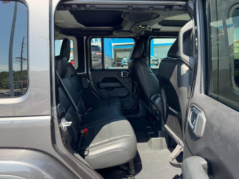 Jeep Wrangler Unlimited Vehicle Image 10