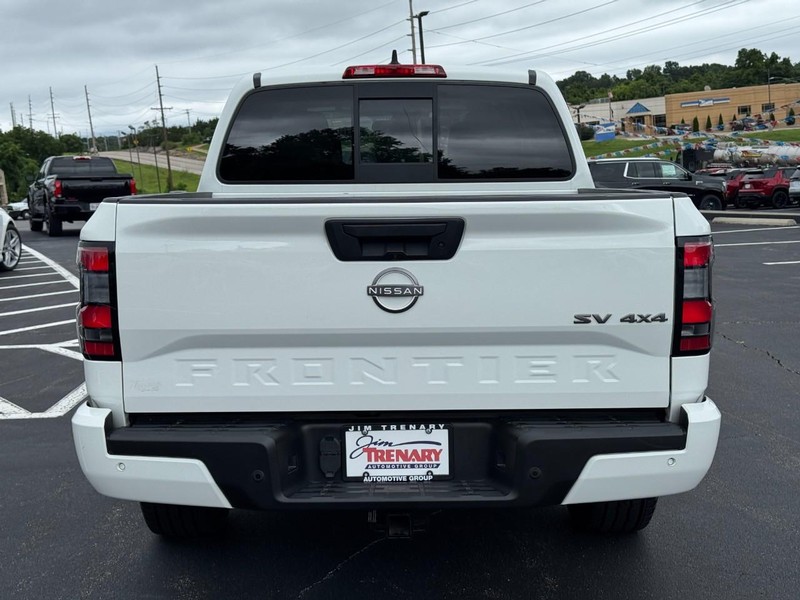 Nissan Frontier Vehicle Image 04