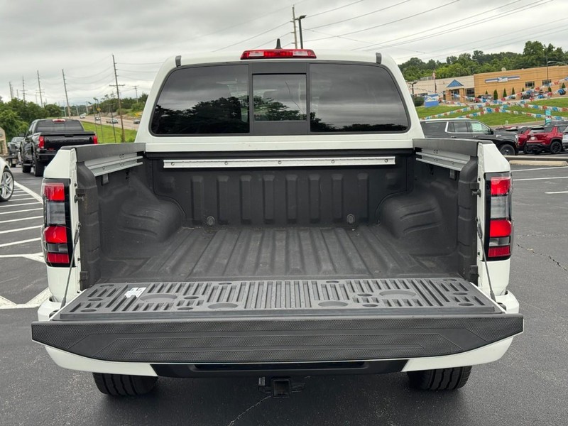 Nissan Frontier Vehicle Image 05