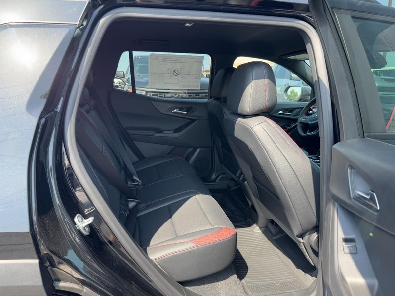 Chevrolet Equinox Vehicle Image 06