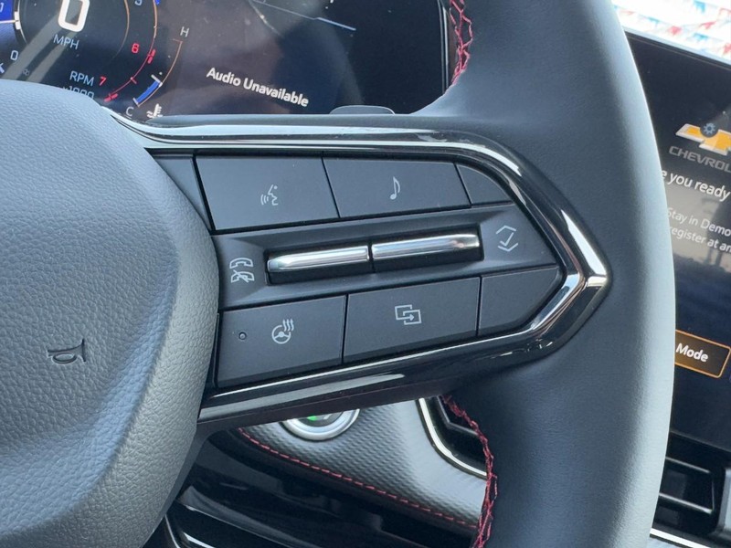Chevrolet Equinox Vehicle Image 12