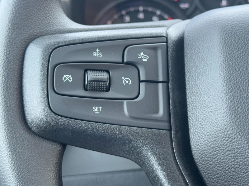 Chevrolet Silverado 1500 Vehicle Image 11
