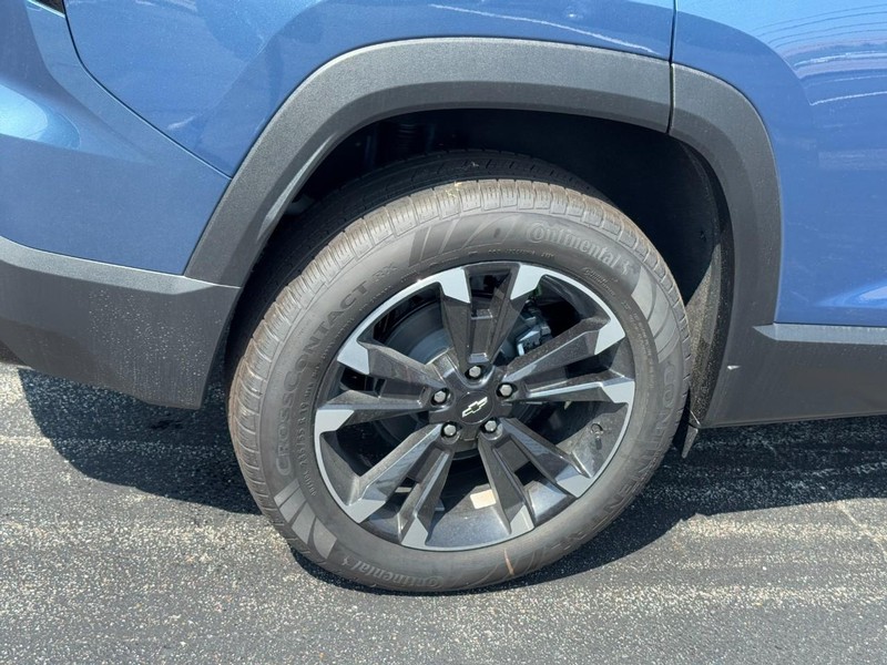 Chevrolet Equinox Vehicle Image 05