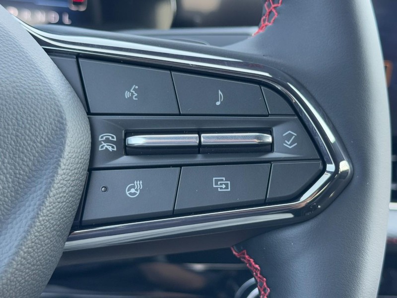 Chevrolet Equinox Vehicle Image 12