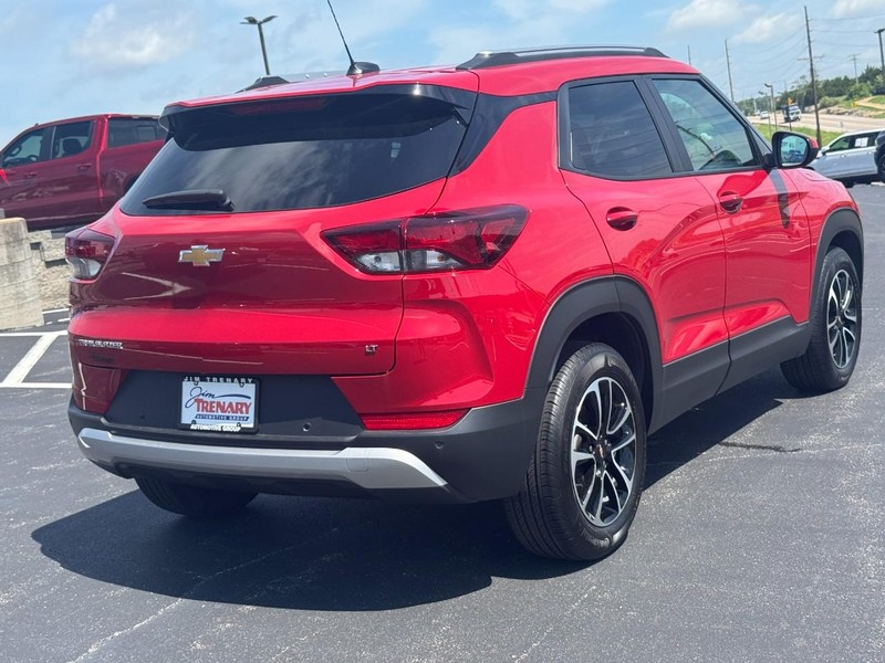 Chevrolet TrailBlazer Vehicle Image 04