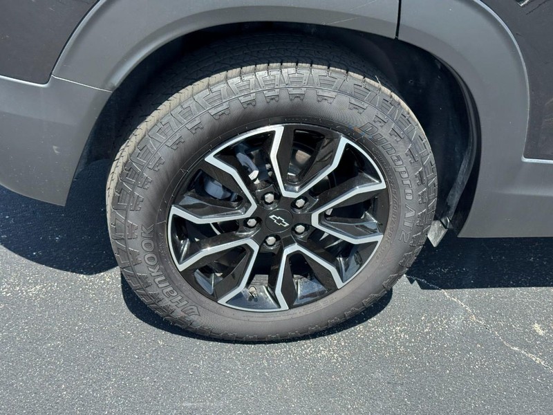 Chevrolet TrailBlazer Vehicle Image 05