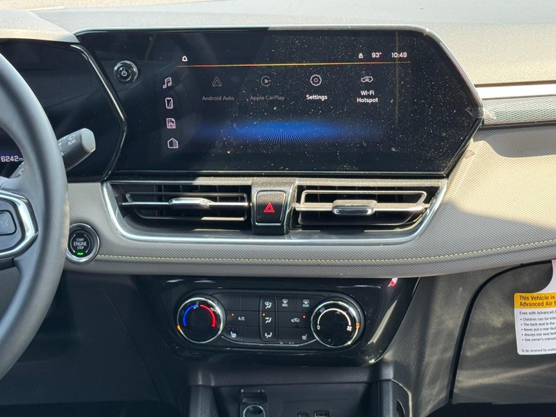 Chevrolet TrailBlazer Vehicle Image 09
