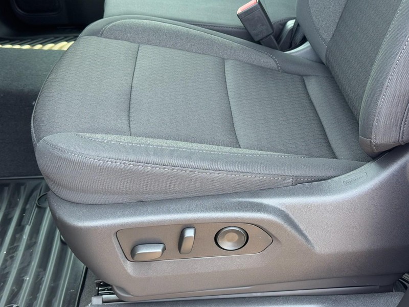 Chevrolet Silverado 1500 Vehicle Image 14