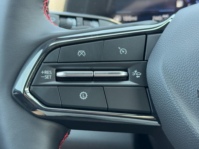 Chevrolet Equinox Vehicle Image 11