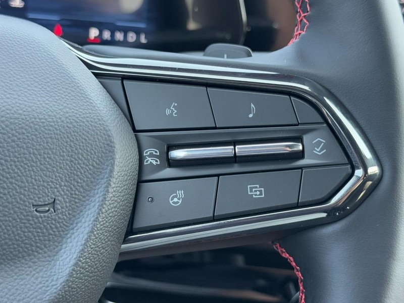 Chevrolet Equinox Vehicle Image 12