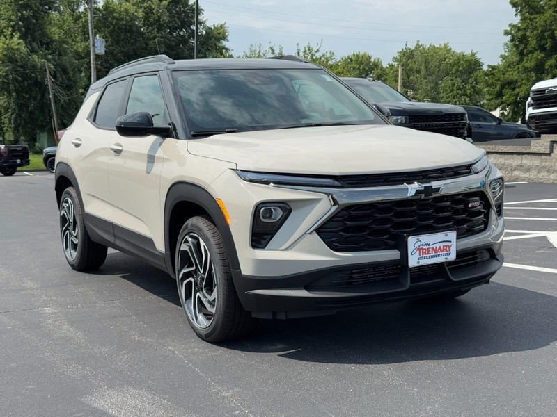 Chevrolet TrailBlazer Vehicle Image 02