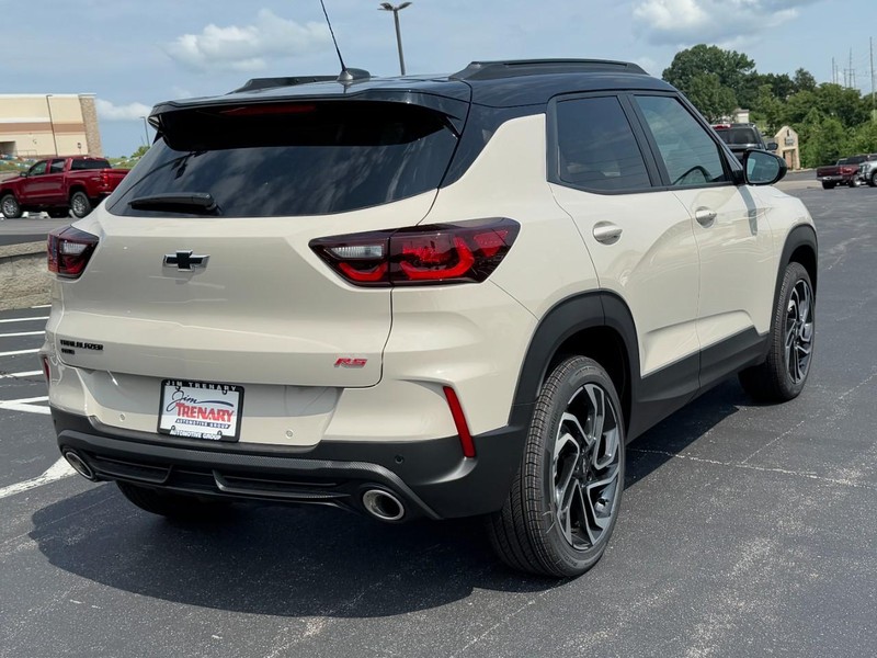 Chevrolet TrailBlazer Vehicle Image 04