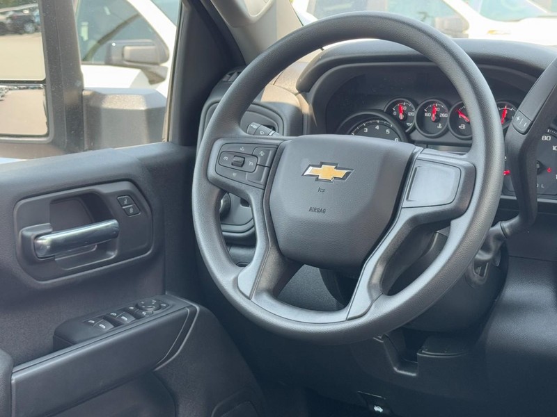 Chevrolet Silverado 2500HD Vehicle Image 08