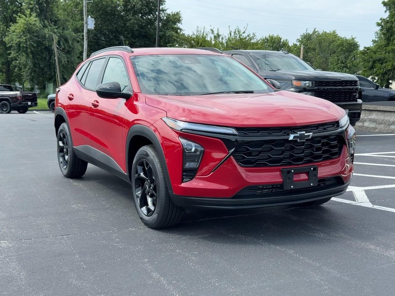 Chevrolet Trax Vehicle Image 02