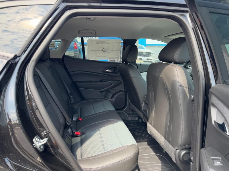 Chevrolet Trax Vehicle Image 06