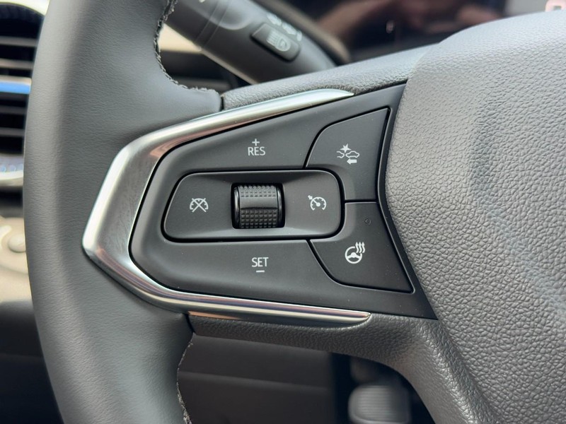 Chevrolet Trax Vehicle Image 11