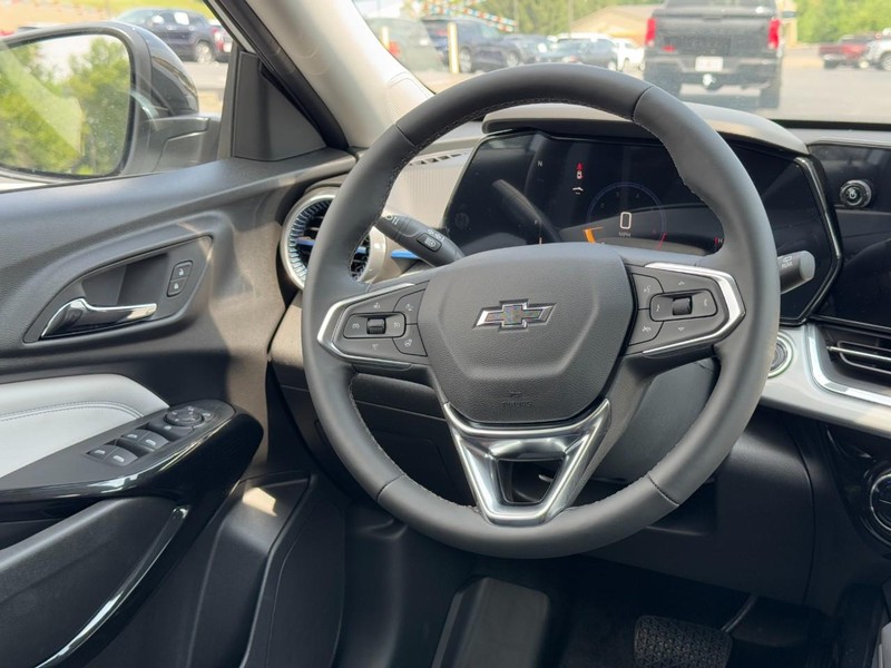 Chevrolet Trax Vehicle Image 08