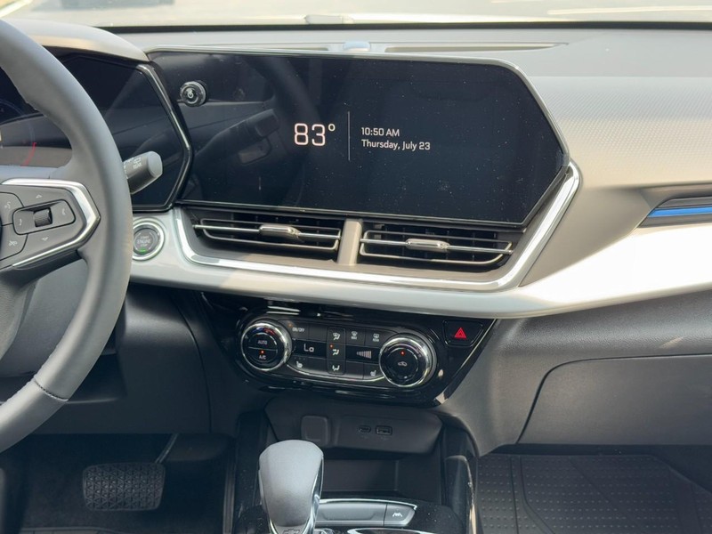 Chevrolet Trax Vehicle Image 09