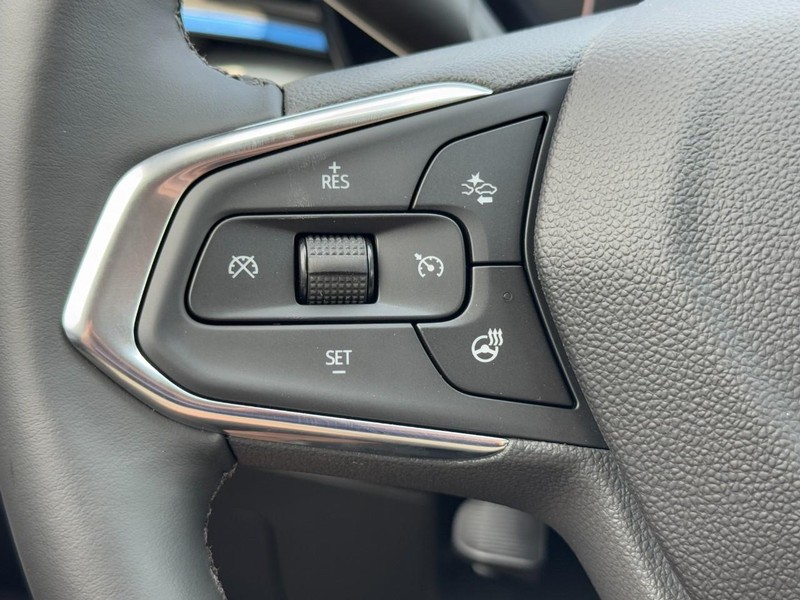 Chevrolet Trax Vehicle Image 11