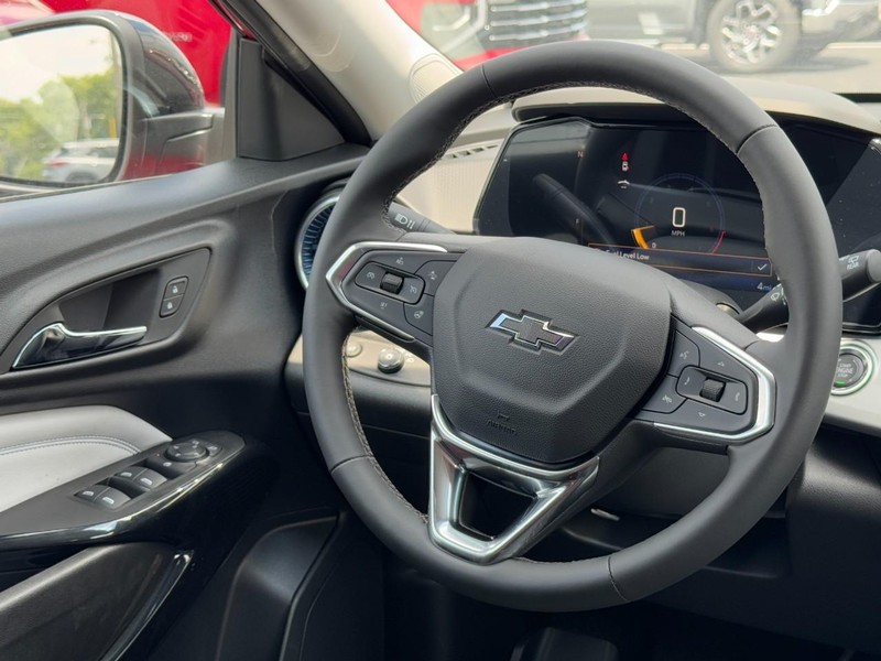 Chevrolet Trax Vehicle Image 08