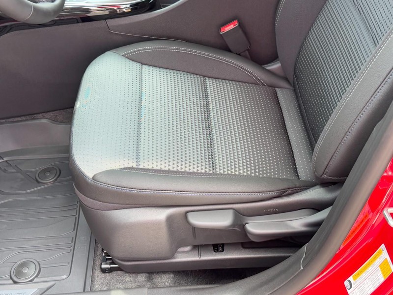 Chevrolet Trax Vehicle Image 16