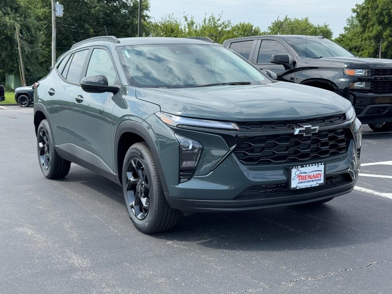 Chevrolet Trax Vehicle Image 02