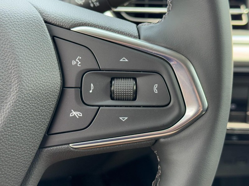 Chevrolet Trax Vehicle Image 12