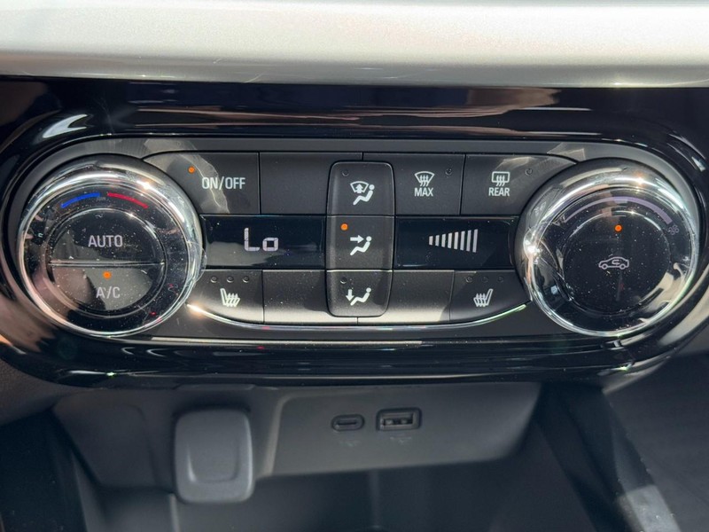 Chevrolet Trax Vehicle Image 13